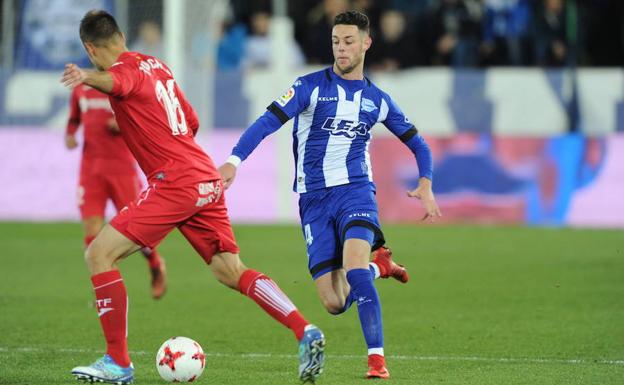Burgui, durante el partido ante el Getafe. /Igor Aizpuru