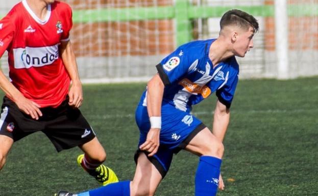 Borja Sainz en un partido del Alavés ante el Danok Bat./Web de Alavés