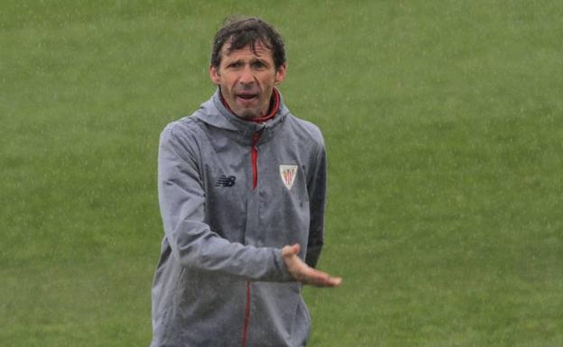 Ziganda dirige una sesión de entrenamiento./Manu Cecilio