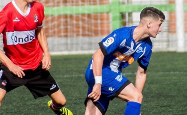 Borja Sainz en un partido del Alavés ante el Danok Bat./Web de Alavés