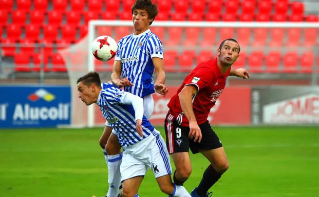 El conjunto blanquiazul suma 58 puntos, uno más que el Mirandés. / AVELINO GÓMEZ