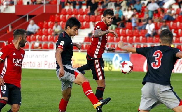 Israel Puerto vuelve a la lista de 18 efectivos y podría ser hoy de la partida./ A. GÓMEZ