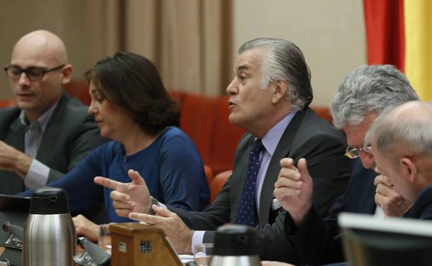 El extesorero del PP Luis Bárcenas en la comisión de investigación sobre la financiación del PP: