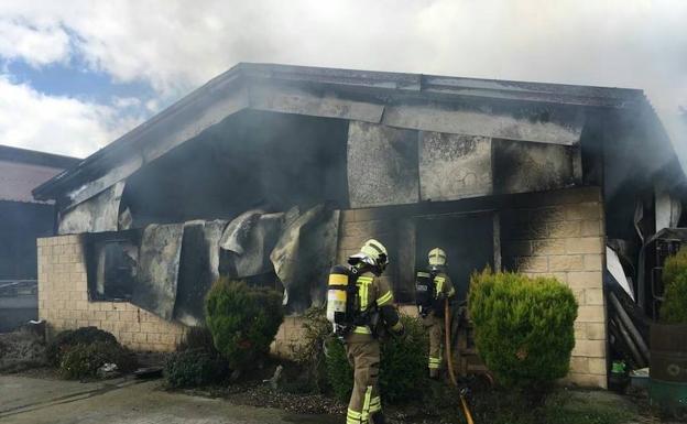 Estado de la nave incendiada.