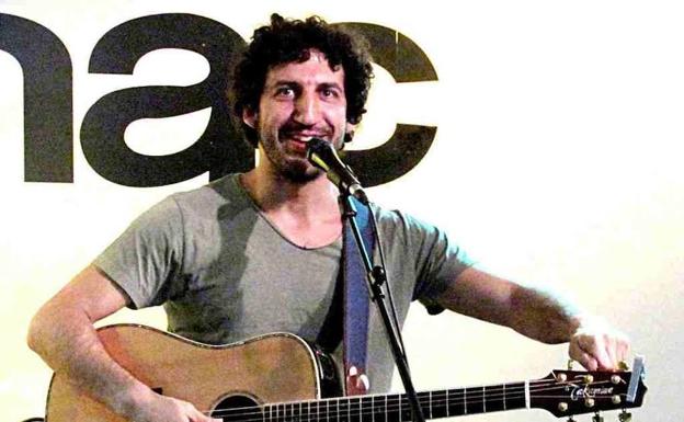Feliz en el FNAC lleno.
