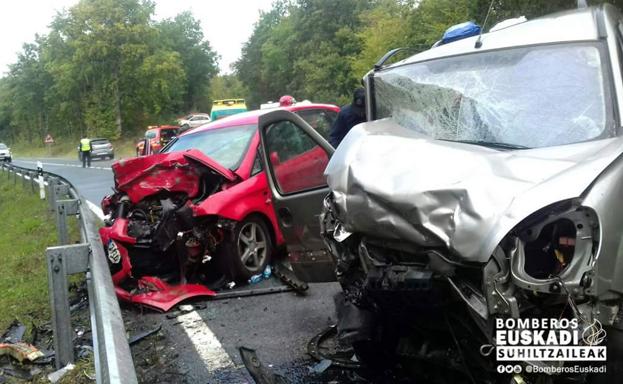 Estado en el que han quedado los vehículos implicados en el accidente.