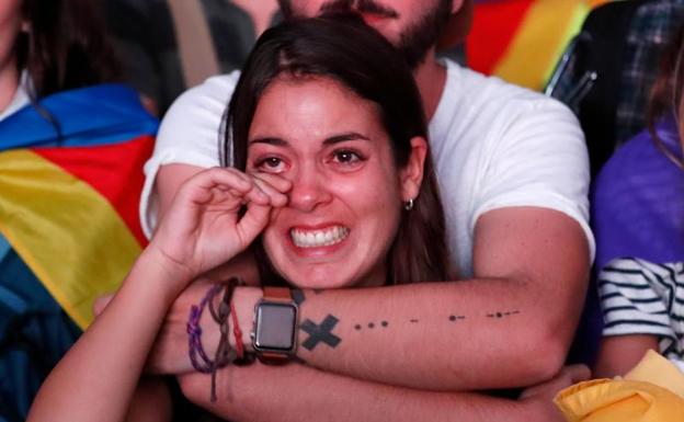 Lágrimas entre los independentistas./Reuters