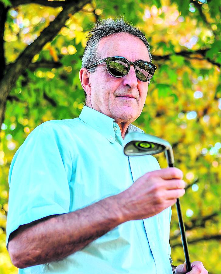 Ejercicio. Juan Manuel se cuida jugando al golf.