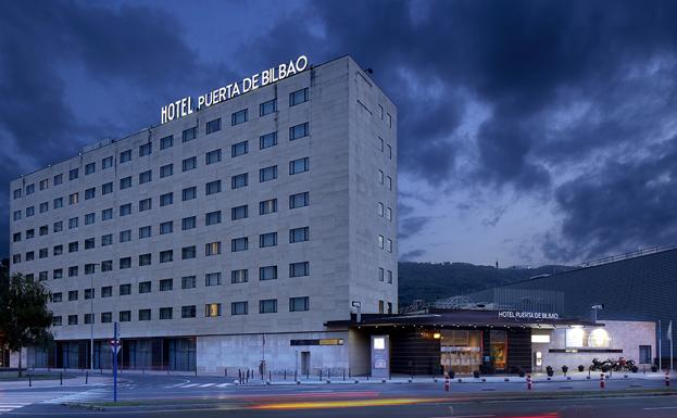 El hotel ha sido desalojado a las nueve de la mañana./HOTEL PUERTA DE BILBAO