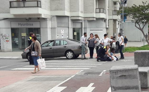 Un vecino de Durango fue atropellado en la calle Mikeldi el pasado mes de junio. / Y. R.