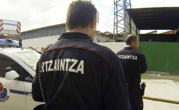Ingresa en prisión por agredir sexualmente y retener a su pareja en Abadiño