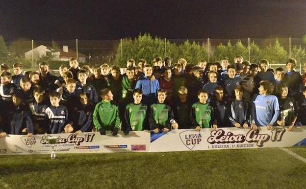 Foto de la familia de la seguna jornada del campeonato, /INSIGA. SD. LEIOA