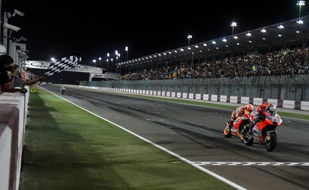 Dovizioso ganó a Márquez en un final de infarto./Afp