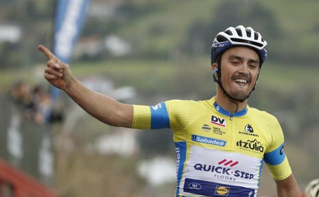 Alaphilippe celebra la victoria./EFE