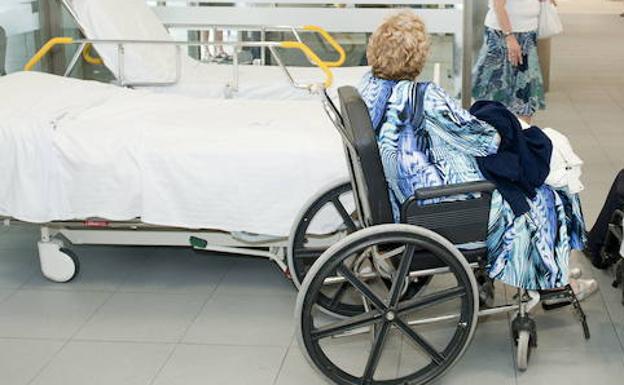 El Parlamento pide al Gobierno vasco que corrija los problemas de acceso en algunos centros sanitarios
