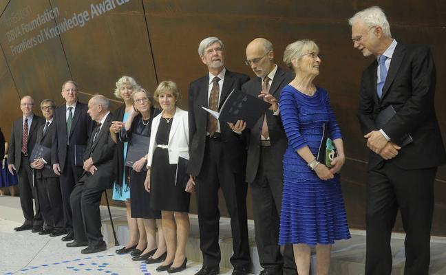 Los premiados, en el Euskalduna./LUIS ÁNGEL GÓMEZ