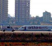Dos miembros de Al Qaeda se rinden tras secuestrar un avión de pasajeros en Chipre