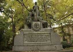 Monumento a Dato en el parque de La FLorida de Vitoria. / Rafa Gutiérrez/