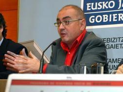 El consejero de Vivienda y Asuntos Sociales, Javier Madrazo, en su comparecencia de hoy. /Telepress/