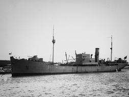 Fotografía del 'Bou Nabarra', un buque perteneciente a la Marina de Guerra de Euskadi hundido en la Guerra Civil. /Archivo/