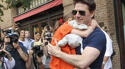 Tom Cruise con su hija Suri. /Agencias/