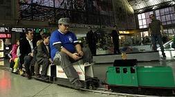 El tren puede alcanzar hasta 10 kilómetros por hora. /J. Alemany/