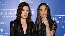 Rumer y Demi posan juntas el año pasado./