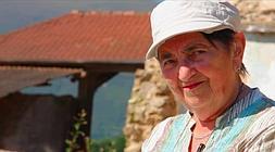Anna Mouesca, de 85 años, del caserío Zendalepoa de Makea, en Iparralde. / '81.amama'/