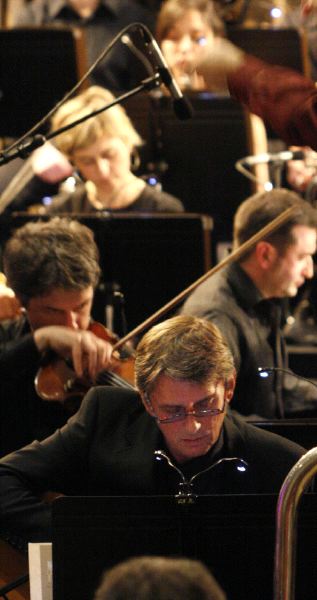 CONCENTRADO. Oldfield, en un momento del concierto. / EL CORREO/