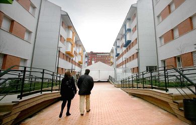 INCREMENTO. La medida adoptada por el Departamento de Vivienda afectará a los pisos de 45, 60 y 75 metros cuadrados. / MAITE BARTOLOMÉ/