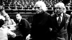 En 1977, Dolores Ibarruri fue elegida diputada por Asturias para las Cortes Constituyentes. / E. C./