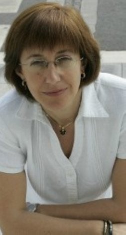 La consejera y filóloga vasca Blanca Urgell, fotografiada en los pasillos de Lakua, tras la entrevista. / FOTOS: BLANCA CASTILLO/