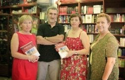 Mari Luz Duyos, Roberto Fernández de Pinedo, Antonia Linares y Nati de la Puerta./