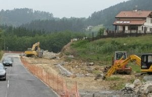 Las obras afectan a la margen derecha del río Butrón. ::
L. A. GÓMEZ/