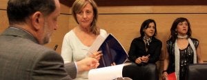 La viceconsejera Nieves Terán compareció junto a las ediles Ana Belén Quijada y Julia Madrazo. :: L. A. GÓMEZ/