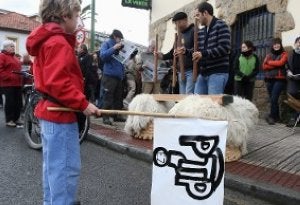 La marcha acabó a ritmo de txalaparta y trikitrixa. ::
PEDRO URRESTI/