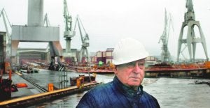 Redondo, en las instalaciones de la Naval. :: JOSÉ LUIS NOCITO/