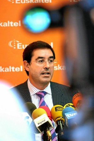 Alberto García Erauzkin, presidente de Euskaltel. :: EFE/