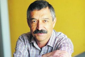 Esteban dirige el Observatorio de Astronomía de Durango. ::
F. M./