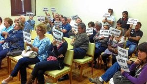 Un grupo de vecinos se ha manifestado en reiteradas ocasiones en contra del proyecto. ::
V. D. L./