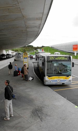 Viajeros en Loiu./