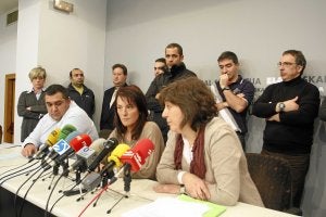 Empleados de DYA y Cruz Roja se muestran "preocupados"./ L. Calabor/