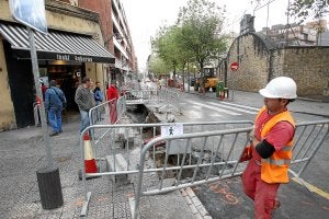 El proyecto contempla la rehabilitación integral de la calle Ramón y Cajal. /Jordi Alemany/