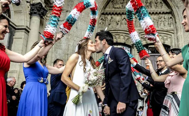 La romántica boda de Manu García y Noelia en Vitoria