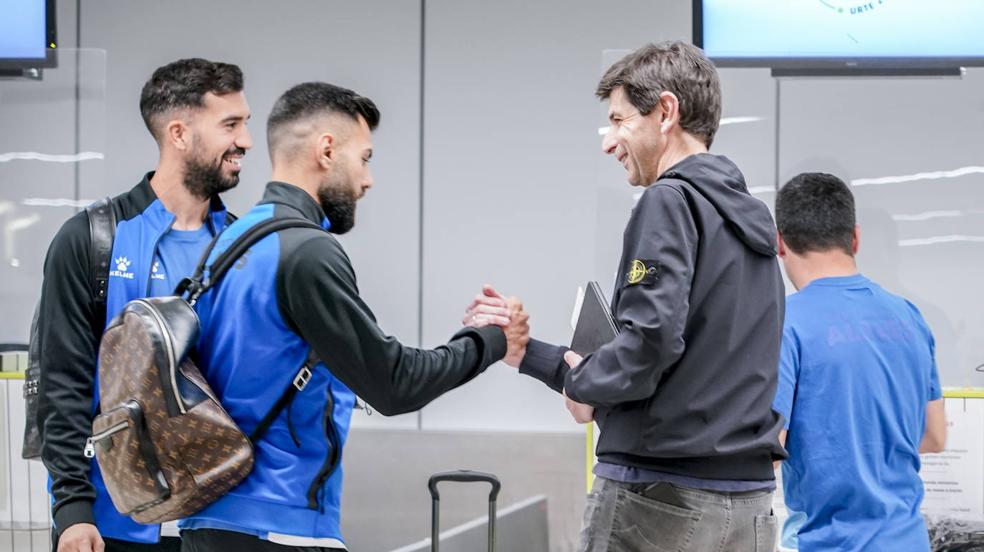 El Alavés emprende su viaje a Valencia en el último desplazamiento de la temporada