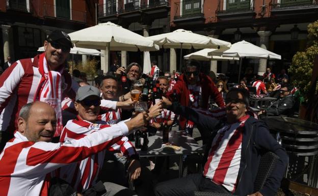 Los hinchas del Athletic toman Valladolid
