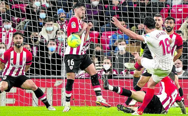 Delaney puso el balón donde Unai Simón no pudo llegar. Era el 0-1. El Sevilla no hizo más./Ignacio Pérez