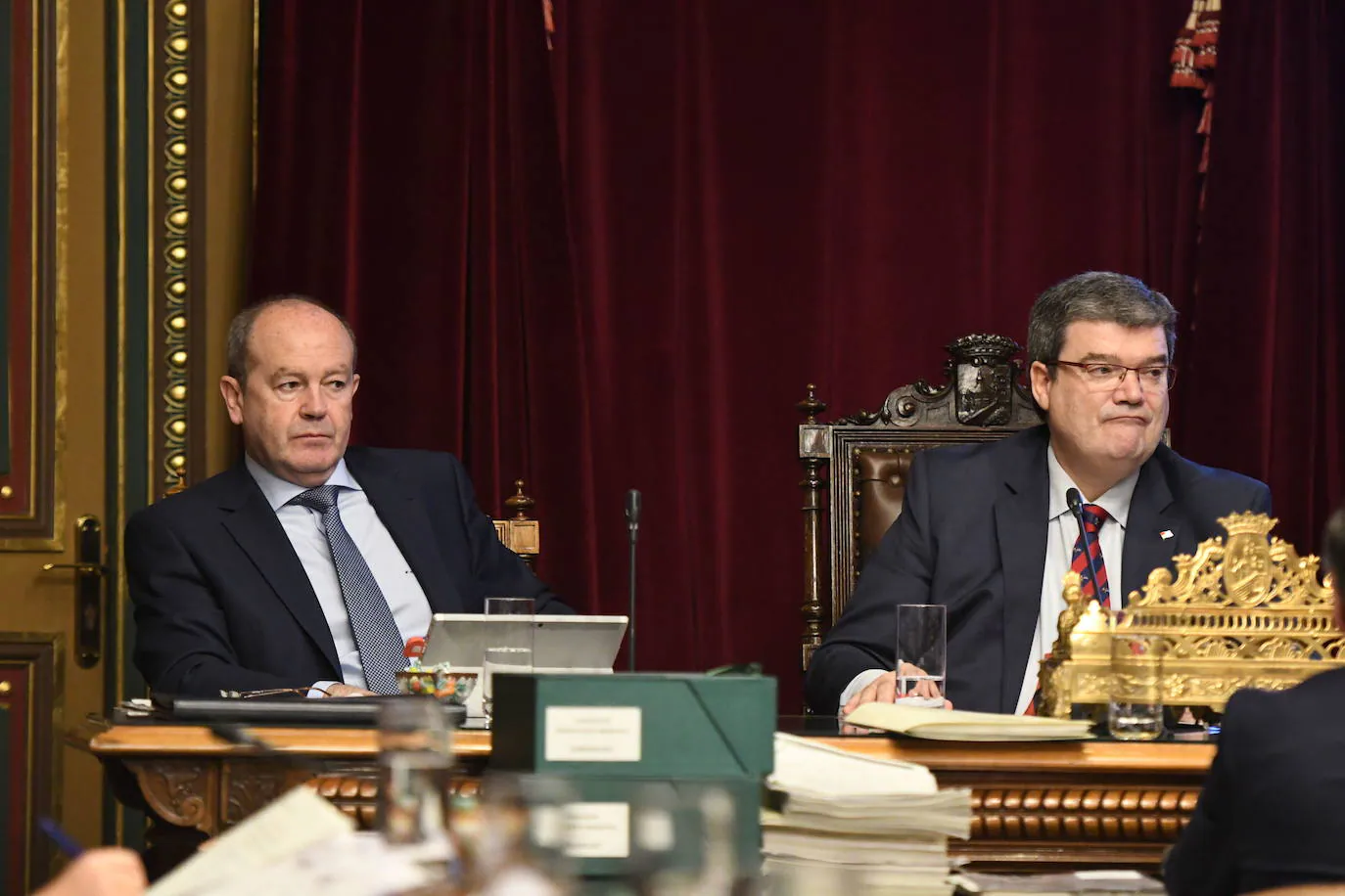Aburto y Barkal, en el salón de plenos del Ayuntamiento de Bilbao en 2018.