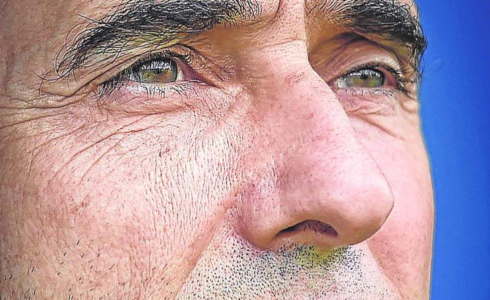 Valverde considera «dificil, atractiva y estimulante» la propuesta del Athletic
