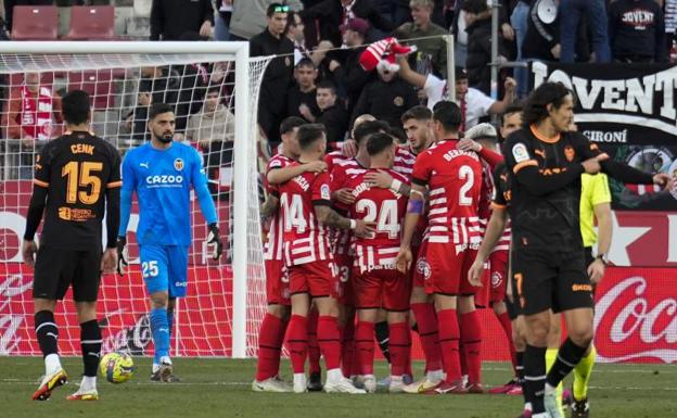 El Athletic saca chispas de su victoria ante el Cádiz en una jornada redonda